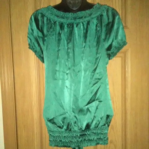 Vintage MaxAzria Cap Sleeve Tie Front Blouse EUC! - Picture 3 of 3